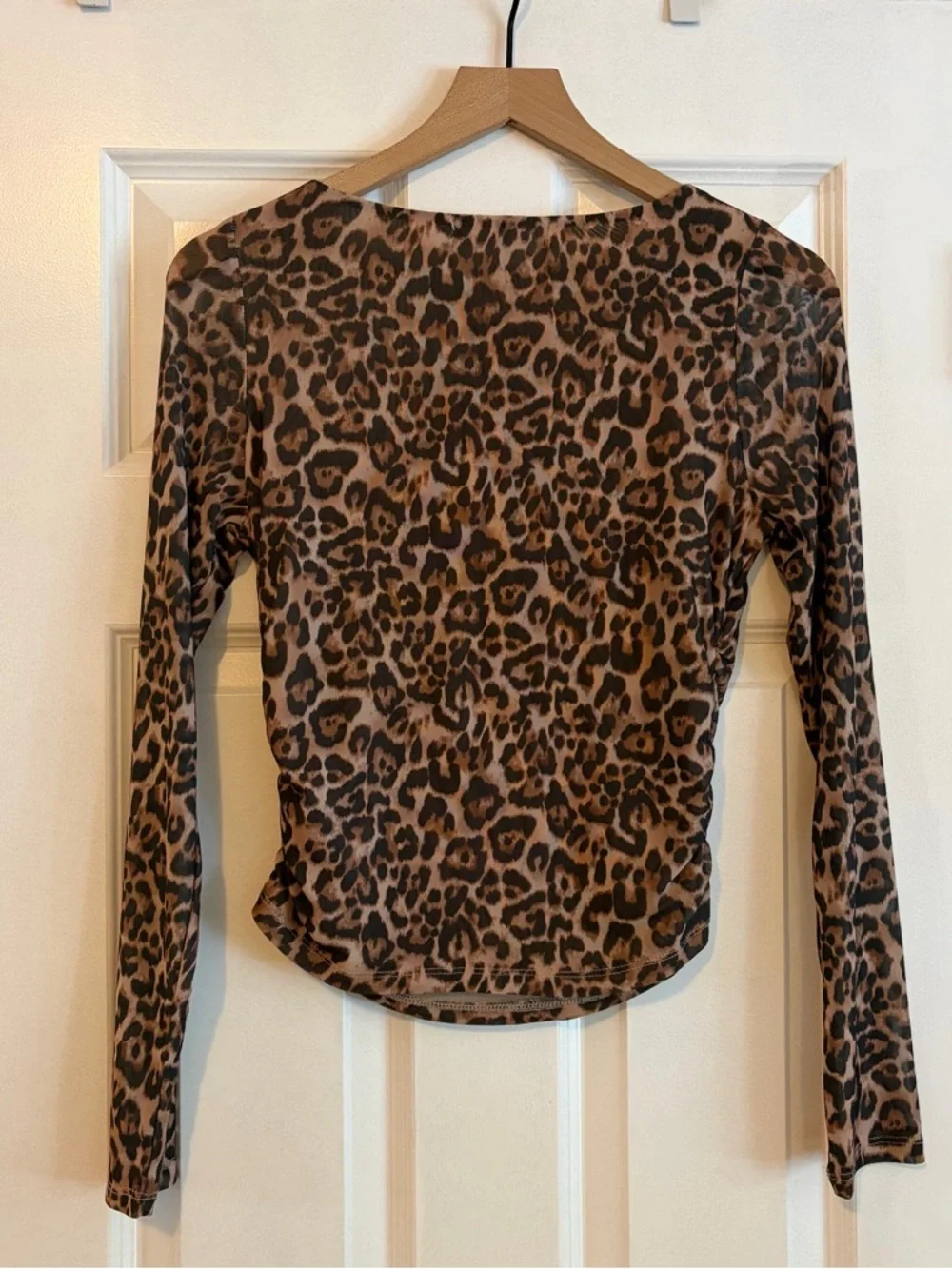 leopard top - Picture 4 of 4